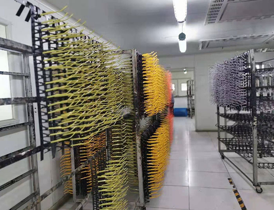  Sanding &amp; Painting 